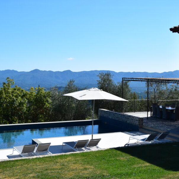 VLB-Pool-and-Umbrella