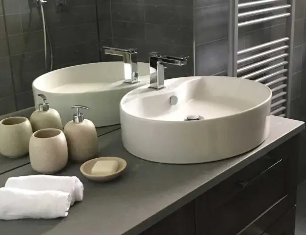 Villa La Braja bathroom ensuite walk-in shower