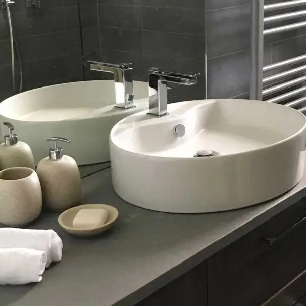 Villa La Braja bathroom ensuite walk-in shower